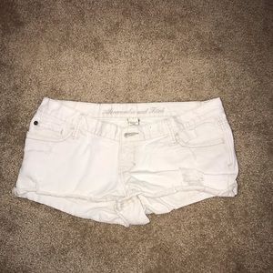 White American eagle shorts